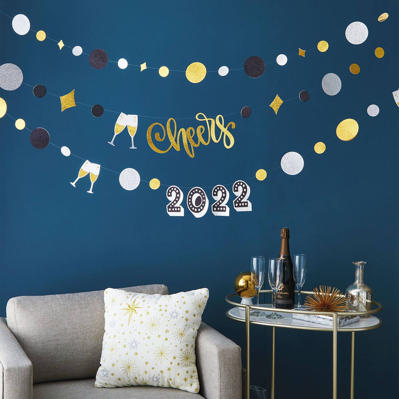 Cheers New Year's Eve Party Garland